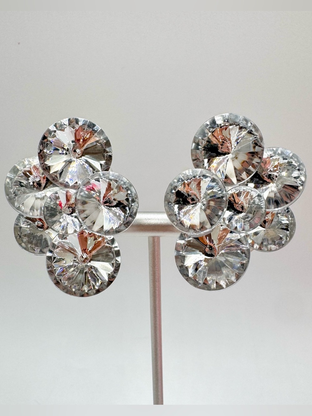 Vintage Lucite Rivoli Crystal Cluster Earrings Clip On Holiday Party Silver Tone